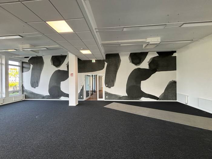 Büro mit Akzentwand